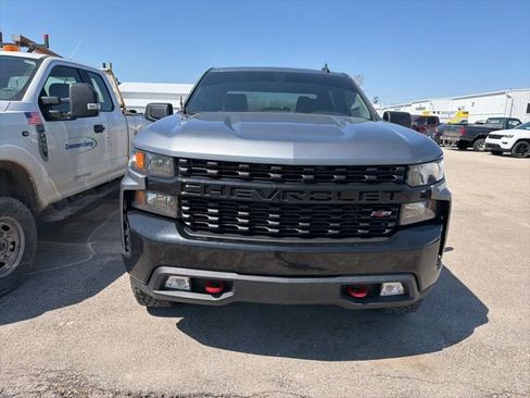 Used 2021 Chevrolet Silverado 1500 Custom Trail Boss w/ LPO, Dark Essentials Package AWD/4WD image 2
