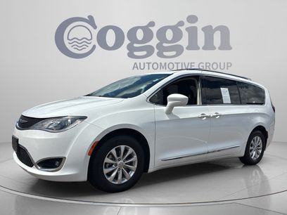Used 2018 Chrysler Pacifica Touring-L