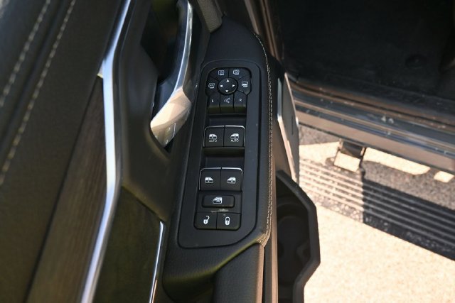 New 2026 RAM 3500 Laramie AWD/4WD image 7