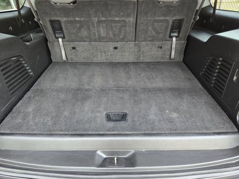 Used 2018 Chevrolet Suburban LS image 21