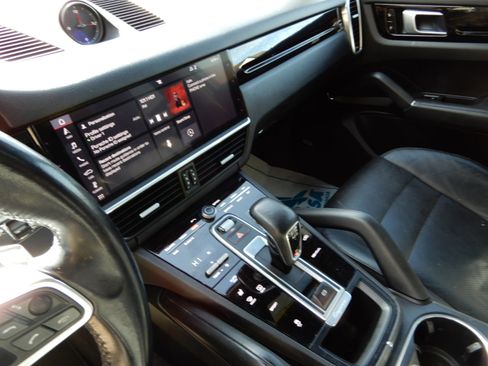 Used 2019 Porsche Cayenne image 15