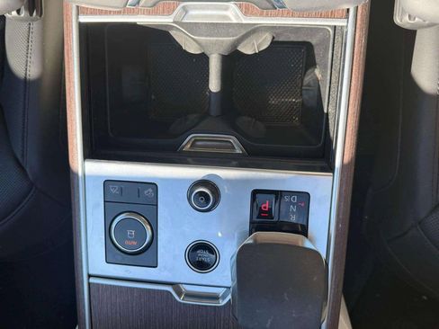 Used 2023 Land Rover Range Rover SE image 39