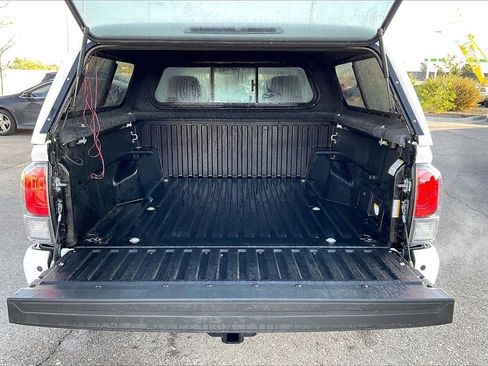 Used 2023 Toyota Tacoma TRD Off-Road image 17