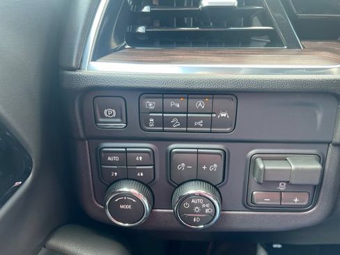 Used 2026 Chevrolet Tahoe LT w/ Comfort Package AWD/4WD image 25