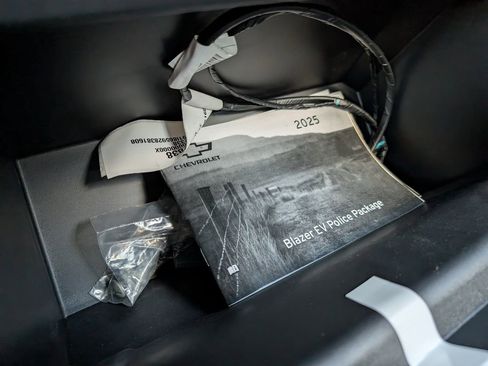 Used 2025 Chevrolet Blazer EV AWD Police image 29