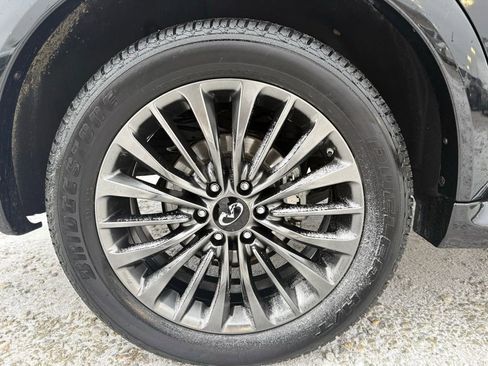 Used 2024 INFINITI QX80 Premium Select w/ Cargo Package image 16