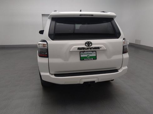 Used 2017 Toyota 4Runner SR5 image 6