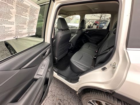 Used 2019 Subaru Forester Limited image 6