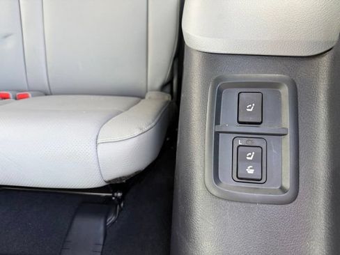 Used 2021 Toyota Sequoia Platinum AWD/4WD image 28