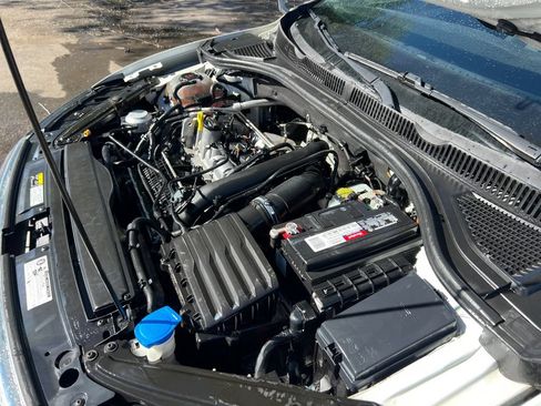 Used 2019 Volkswagen Jetta SE FWD image 32