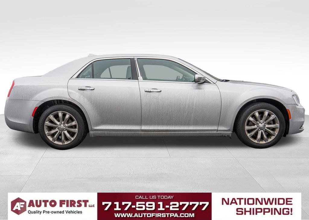 Used 2020 Chrysler 300 Limited AWD/4WD image 2