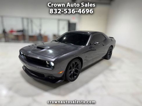 Used 2021 Dodge Challenger R/T w/ Blacktop Package RWD image 1