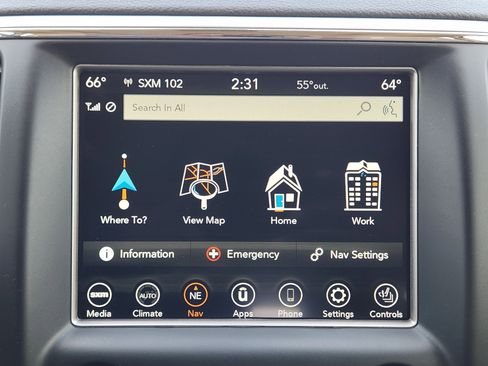 Used 2018 Jeep Grand Cherokee Limited w/ Luxury Group II image 17