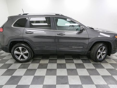 Used 2020 Jeep Cherokee Limited image 8