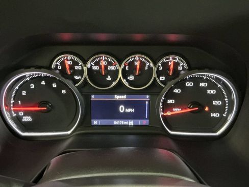 Used 2021 Chevrolet Suburban LT AWD/4WD image 18