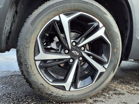 Used 2023 Chevrolet TrailBlazer RS w/ Convenience Package FWD image 37