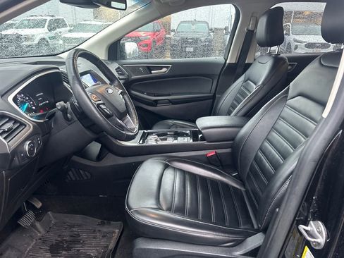 Used 2020 Ford Edge SEL w/ Cold Weather Package image 5
