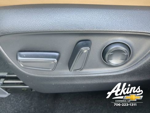 Used 2020 Toyota RAV4 Limited image 29