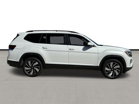 New 2026 Volkswagen Atlas SE image 4