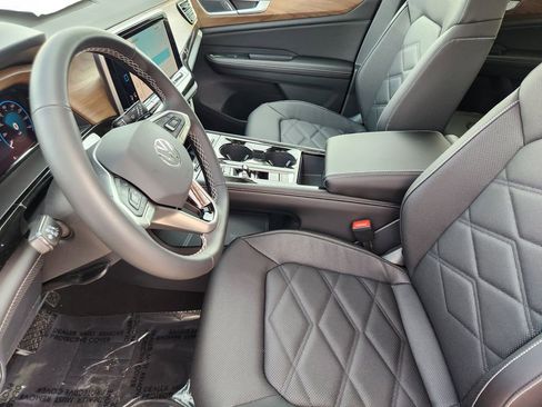 New 2026 Volkswagen Atlas SE image 4