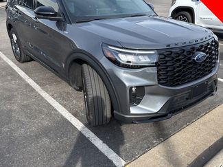 Used 2025 Ford Explorer ST-Line w/ Premium Package video 2