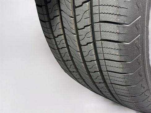 Used 2024 Alfa Romeo Stelvio Sprint image 31