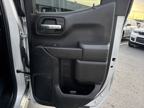 Used 2022 Chevrolet Silverado 1500 LT image 21