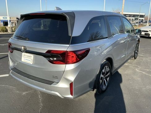 Used 2026 Honda Odyssey EX-L image 3