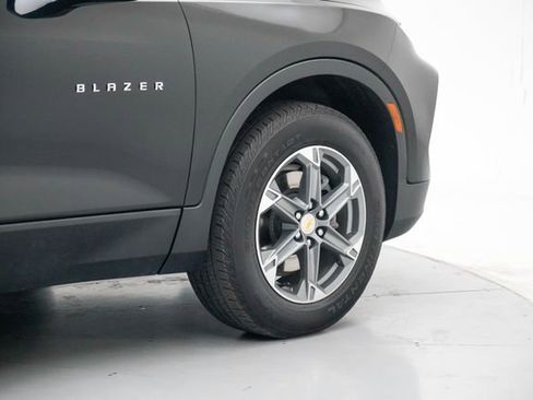 Used 2023 Chevrolet Blazer LT w/ Convenience Package image 12