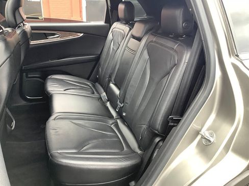 Used 2016 Lincoln MKX Reserve w/ Technology Package AWD/4WD image 12
