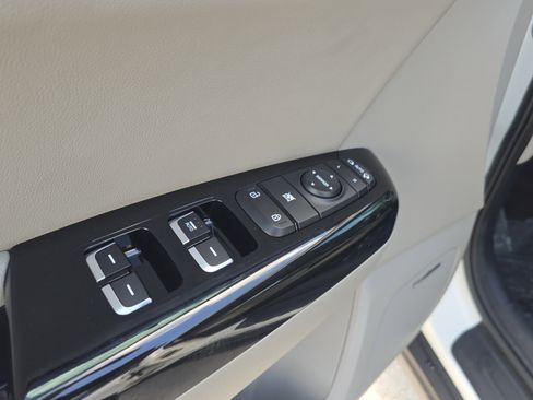Certified 2022 Kia Sportage EX w/ EX Technology Package FWD image 20