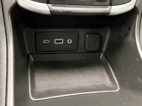 Used 2022 GMC Terrain SLE w/ LPO, Floor Liner Package image 20