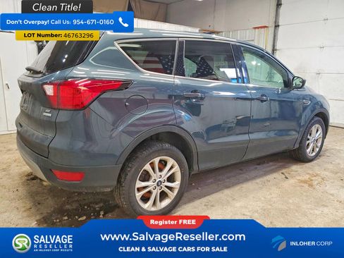 Used 2019 Ford Escape SE image 4
