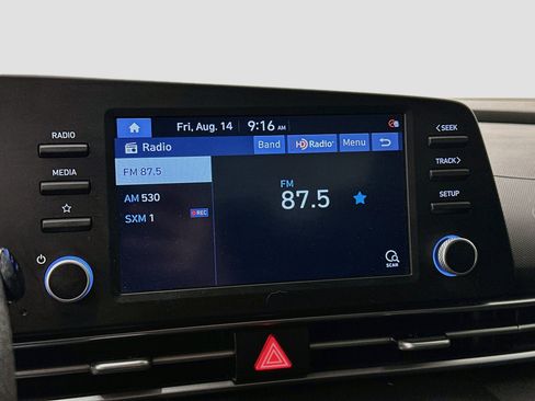 Used 2022 Hyundai Elantra SEL FWD image 21