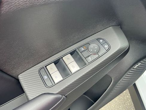 New 2026 Mitsubishi Outlander LE FWD image 13