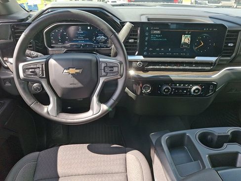 Used 2023 Chevrolet Silverado 1500 LT AWD/4WD image 11