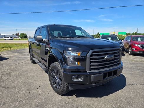 Used 2017 Ford F150 XLT w/ Equipment Group 302A Luxury AWD/4WD image 9