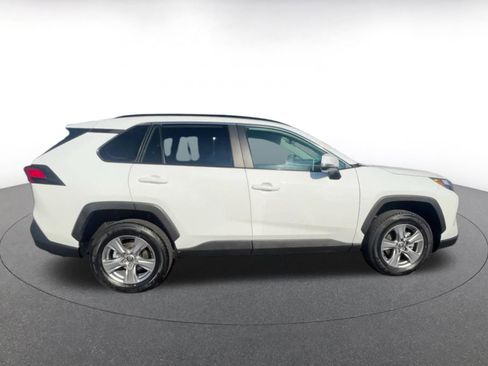 Used 2025 Toyota RAV4 XLE image 15