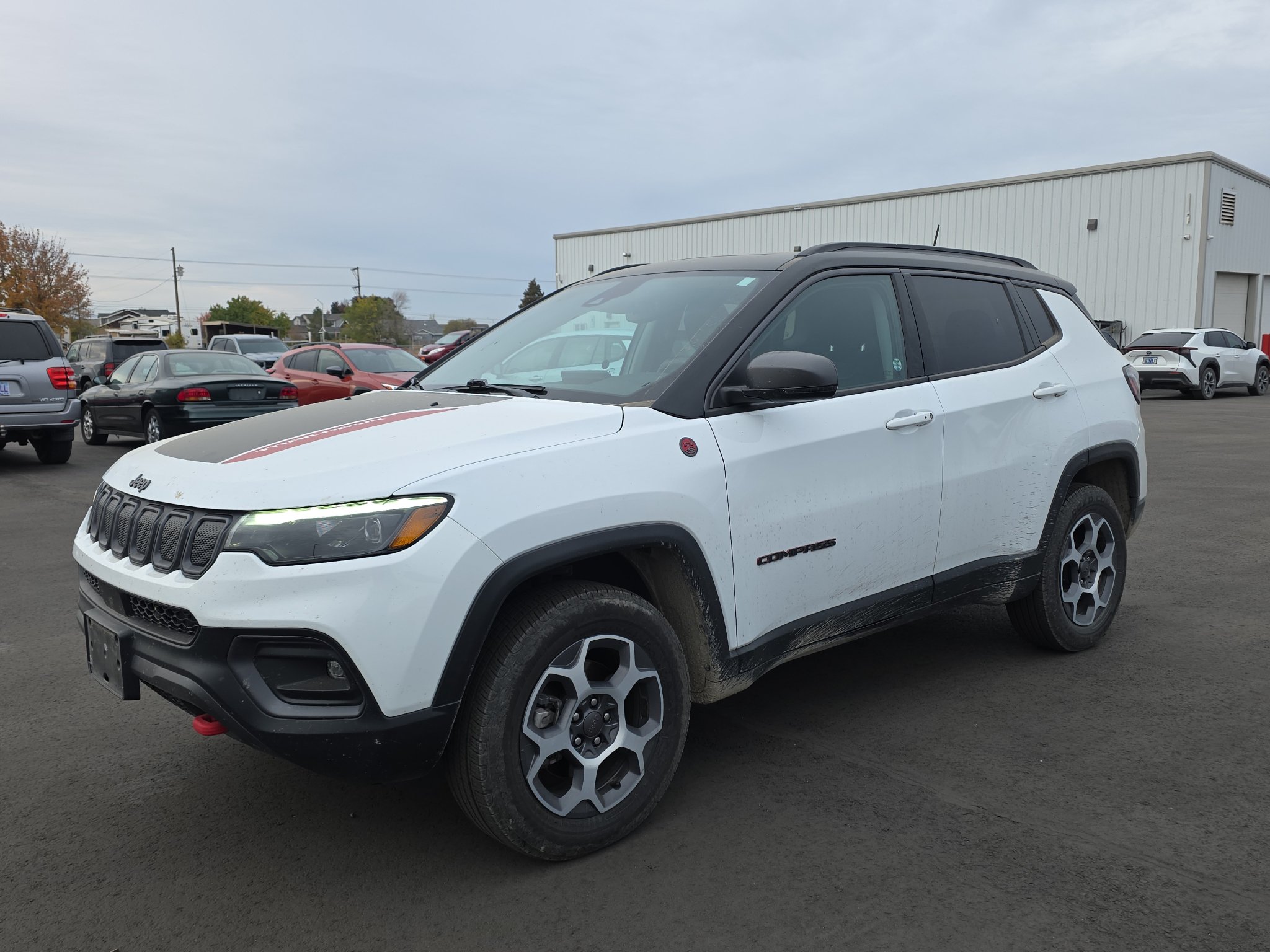 Used 2022 Jeep Compass Trailhawk w/ Trailhawk Elite Group AWD/4WD image 3