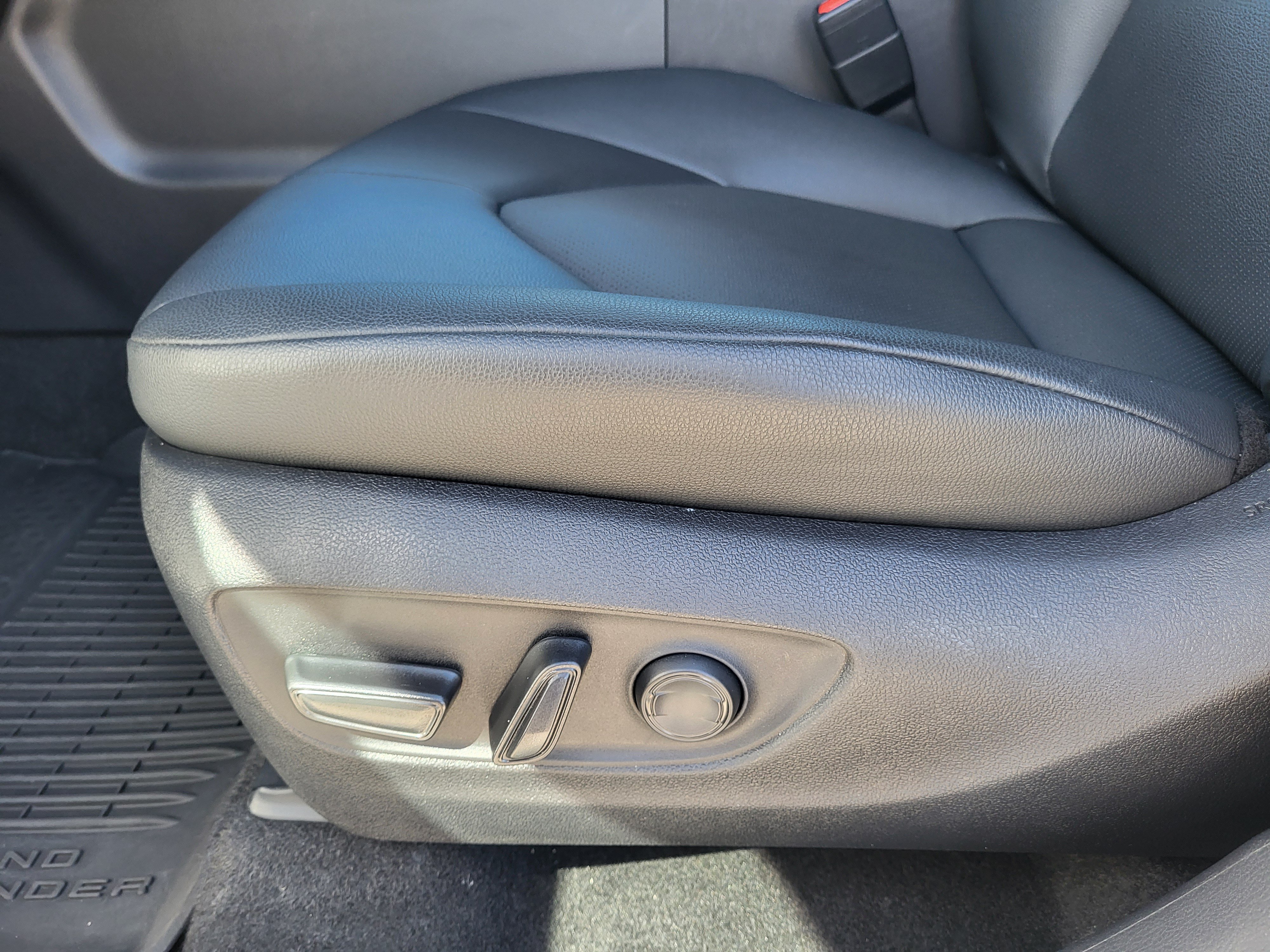 Certified 2026 Toyota Grand Highlander AWD image 12