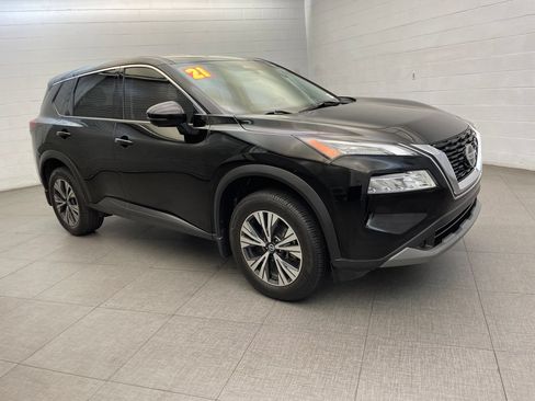 Used 2021 Nissan Rogue SV FWD image 4