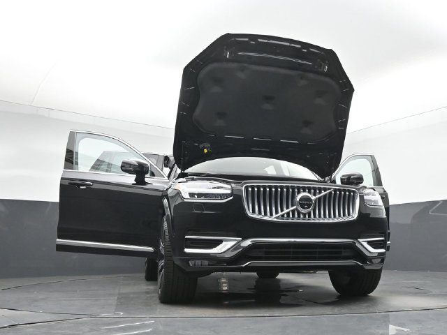 Used 2023 Volvo XC90 B6 Ultimate w/ Protection Package Premier AWD/4WD image 51