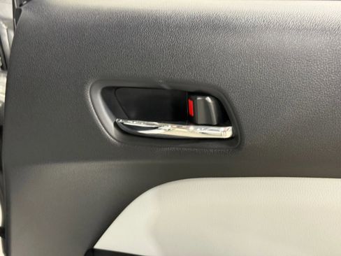 Used 2017 Toyota Prius Four w/ Premium Convenience Package image 52