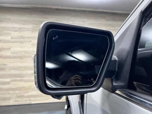 Used 2023 Ford F150 Lariat w/ Trailer Tow Package image 29