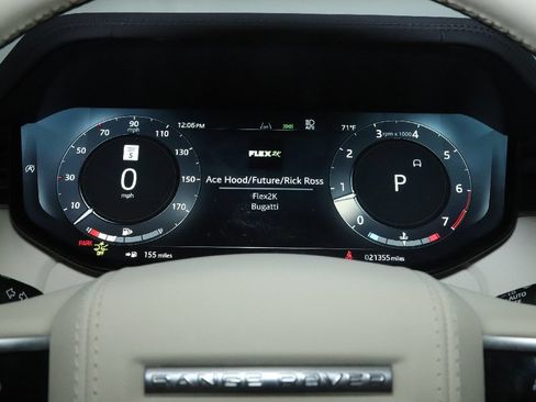 Used 2025 Land Rover Range Rover SE AWD/4WD image 21