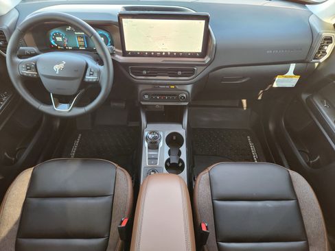 New 2025 Ford Bronco Sport Outer Banks w/ Outer Banks Tech Package+ AWD/4WD image 24