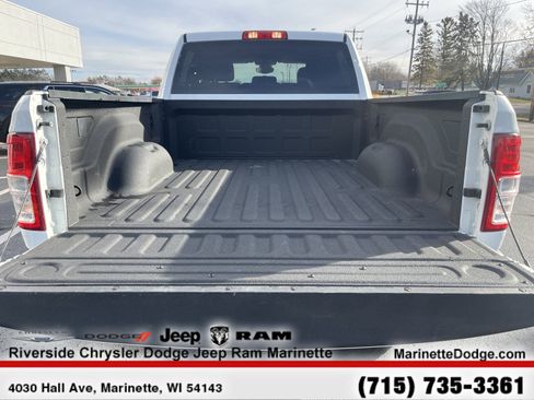 Used 2024 RAM 2500 Big Horn w/ Sport Appearance Package image 9