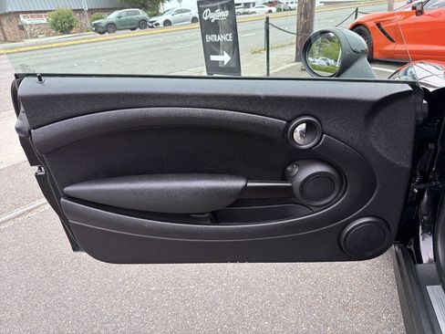 Used 2013 MINI Cooper Clubman FWD image 32