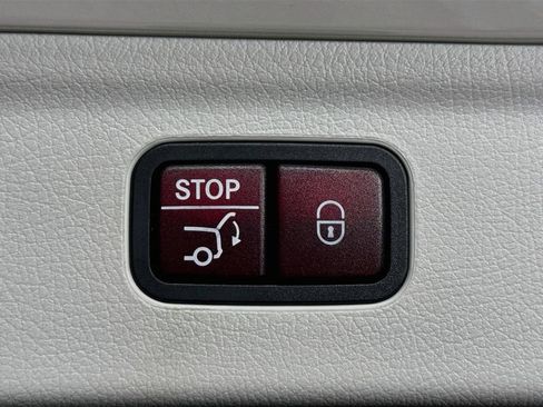 Used 2023 Mercedes-Benz EQE 350+ SUV w/ Exclusive Trim Package image 35