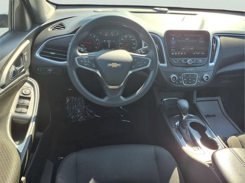 Used 2024 Chevrolet Malibu LT FWD image 9